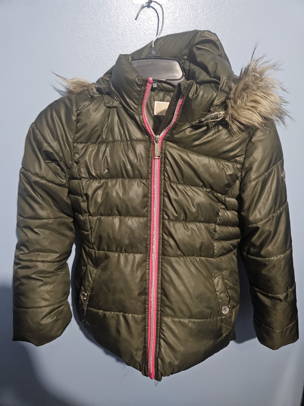 MICHAEL Michael Kors Olive Green Puffer Jacket with Pink Zipper